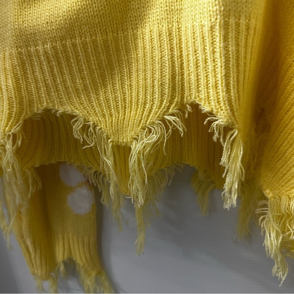 No Comment Yellow Daisy Distressed Knit Sweater | M | Y2K Grunge Floral Thrashed - Picture 5 of 7